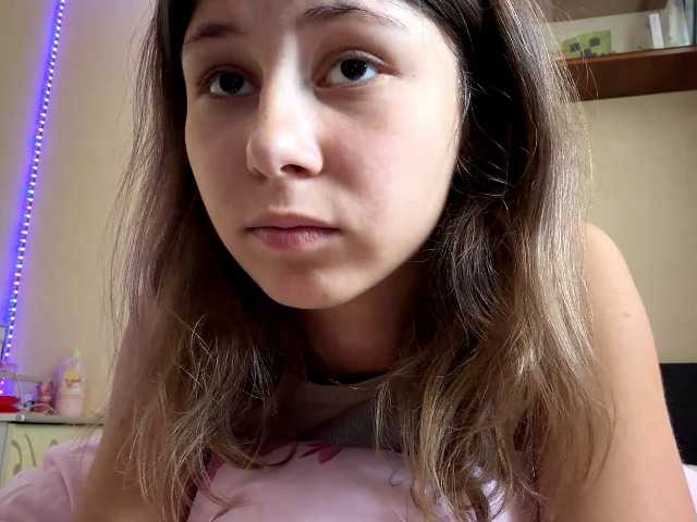 ShellaGoldthorpe live cam on BongaCams