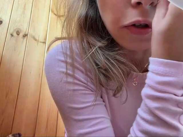 ShellaGoldthorpe live cam on BongaCams