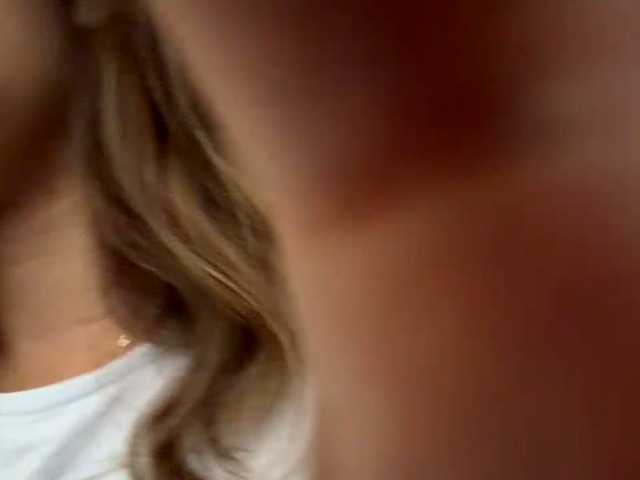 ShellaGoldthorpe live cam on BongaCams