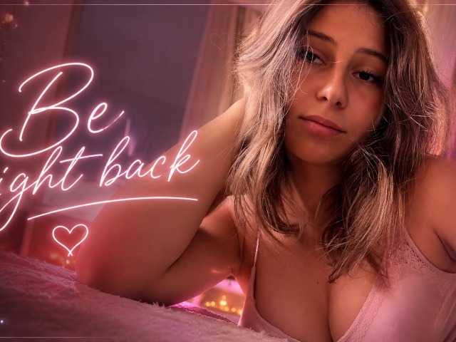 ShellaGoldthorpe live cam on BongaCams