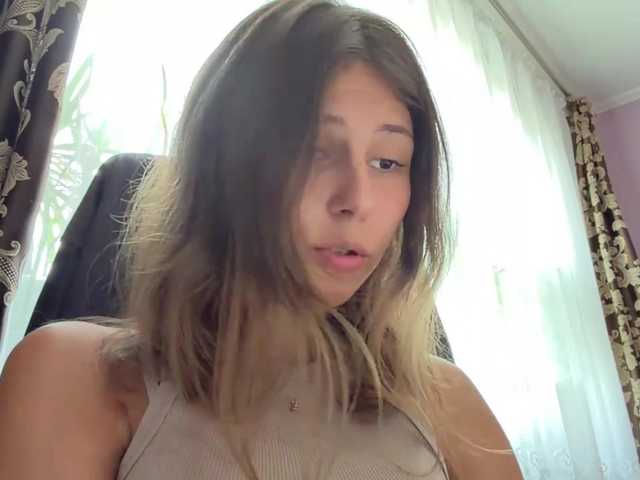 ShellaGoldthorpe live cam on BongaCams
