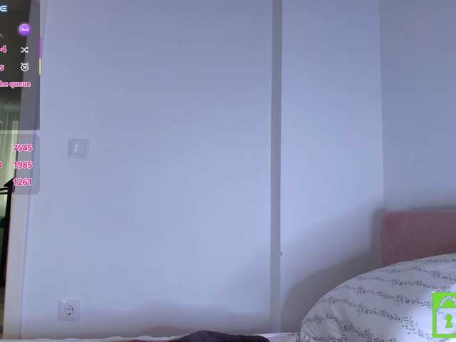 Theellenshow1 live cam on BongaCams