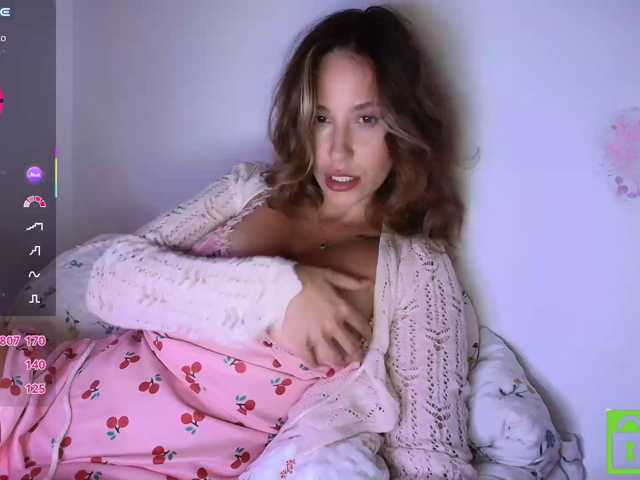 Theellenshow1 live cam on BongaCams