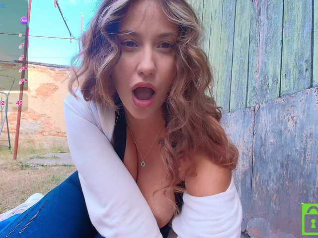 Theellenshow1