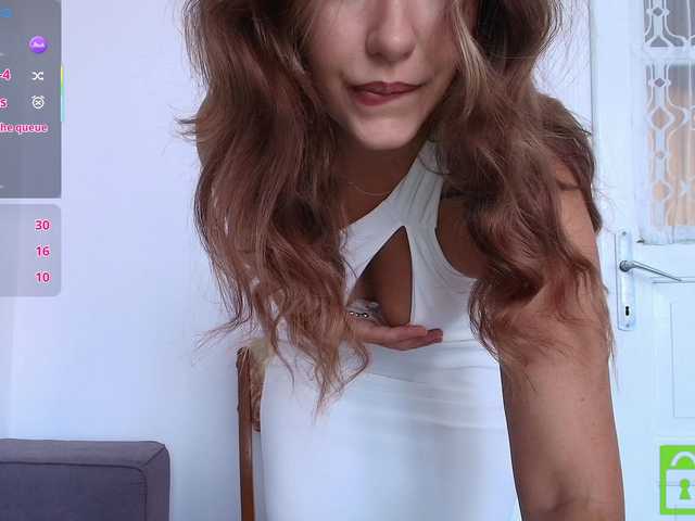 Theellenshow1 live cam on BongaCams