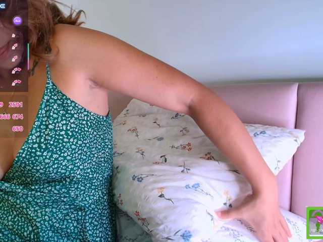 Theellenshow1 live cam on BongaCams