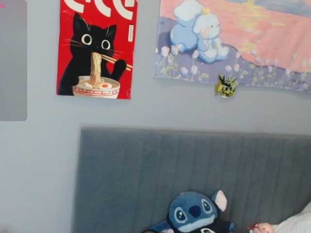 spermblebee18 live cam on BongaCams