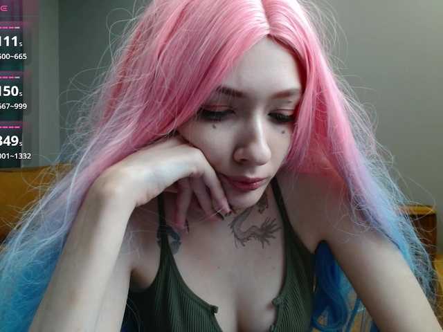 spermblebee18 live cam on BongaCams