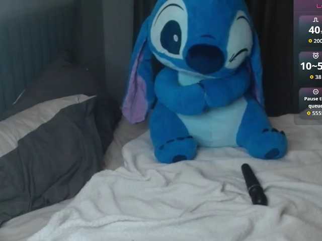 spermblebee18, en directo ahora en BongaCams