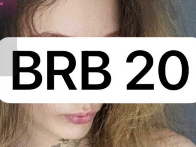 spermblebee18 live cam on BongaCams