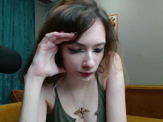 spermblebee18 live cam on BongaCams