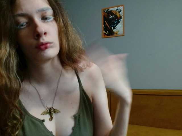 spermblebee18 live cam on BongaCams