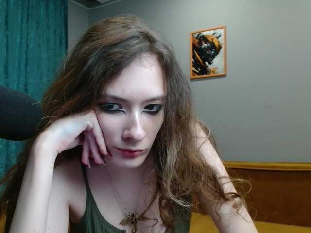 spermblebee18 live cam on BongaCams