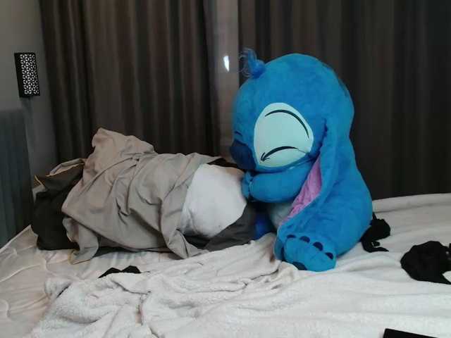 spermblebee18 live cam on BongaCams