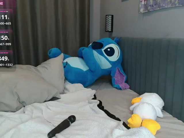 spermblebee18 live cam on BongaCams