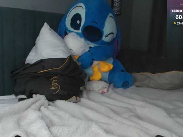spermblebee18 live cam on BongaCams
