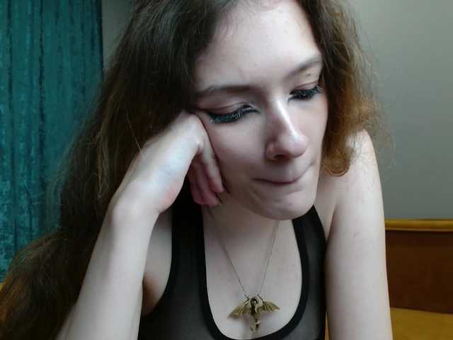 spermblebee18 live cam on BongaCams