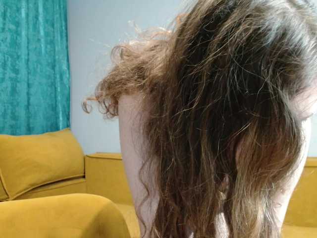 spermblebee18 live cam on BongaCams