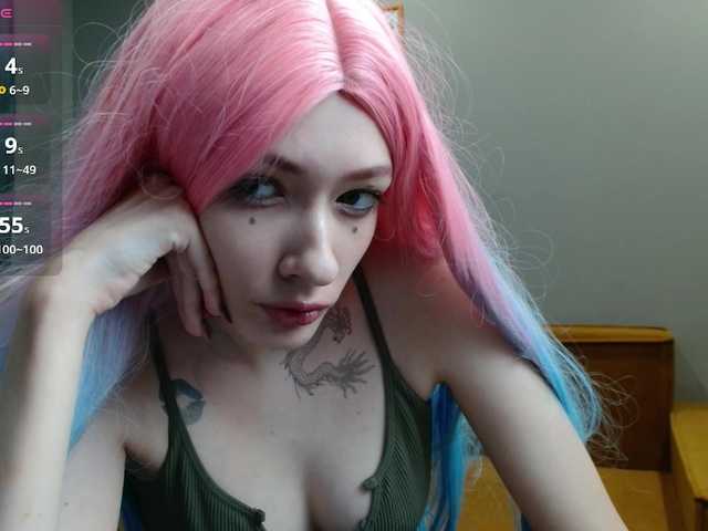 spermblebee18 live cam on BongaCams