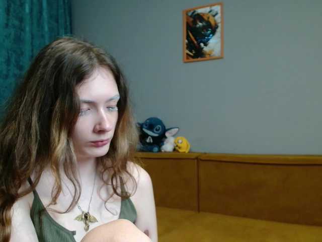 spermblebee18 live cam on BongaCams
