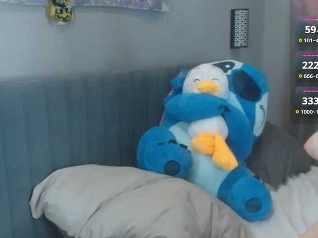 spermblebee18 live cam on BongaCams