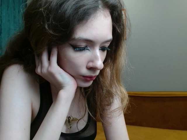 spermblebee18 live cam on BongaCams