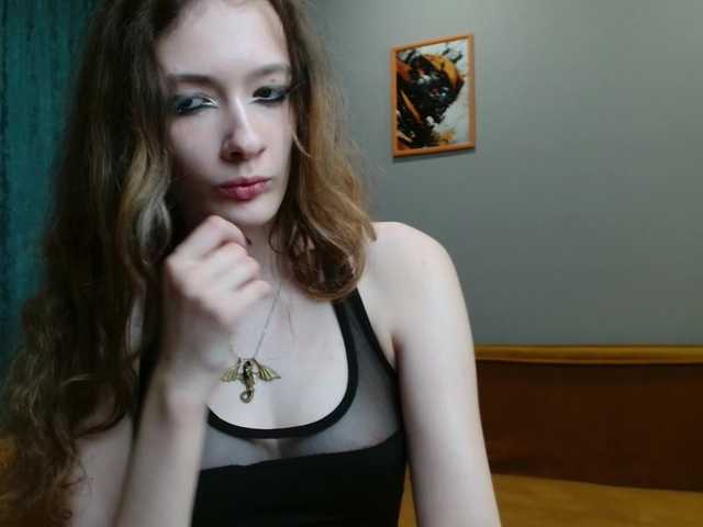 spermblebee18 live cam on BongaCams