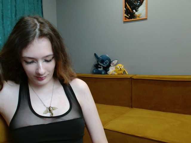 spermblebee18 live cam on BongaCams