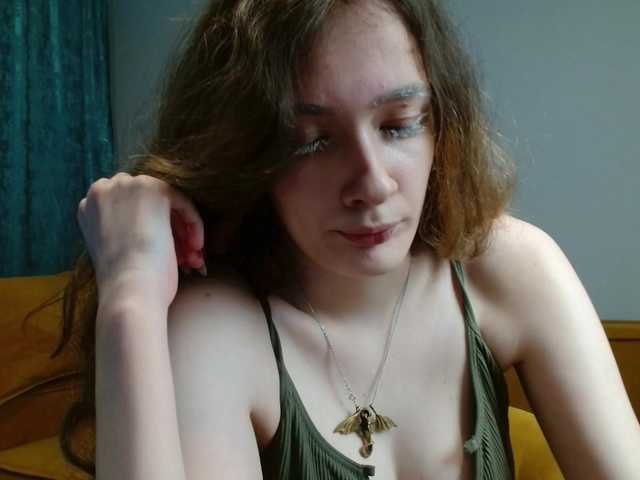 spermblebee18 live cam on BongaCams