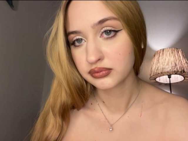 JinGiusto live cam on BongaCams