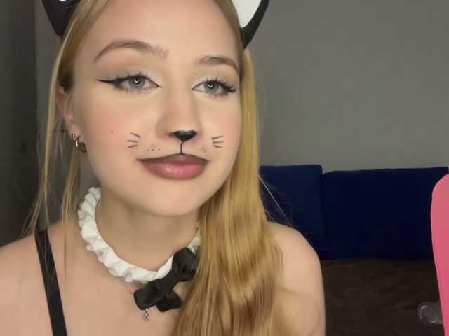 JinGiusto live cam on BongaCams