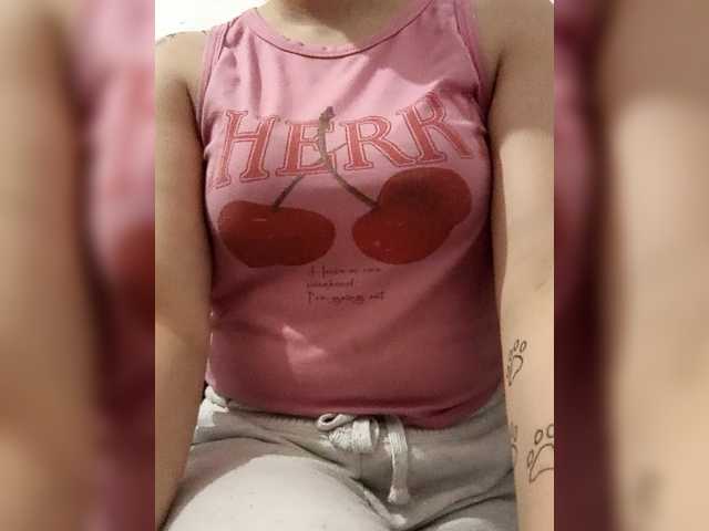 Diana1998 live cam on BongaCams