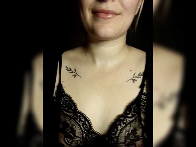 Diana1998 live cam on BongaCams