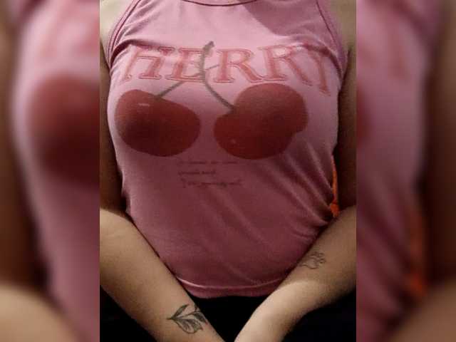 Diana1998 live cam on BongaCams