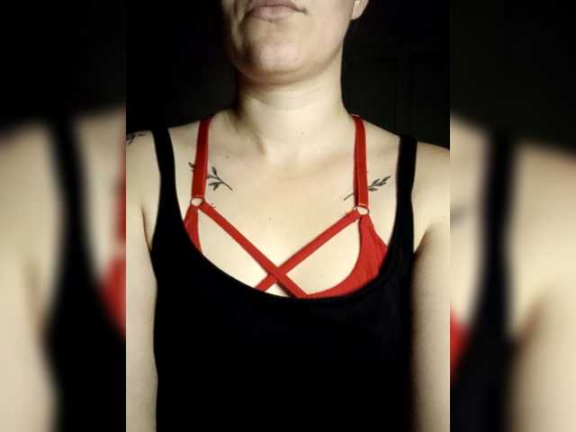 Diana1998 live cam on BongaCams