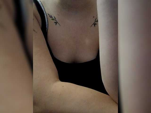 Diana1998 live cam on BongaCams