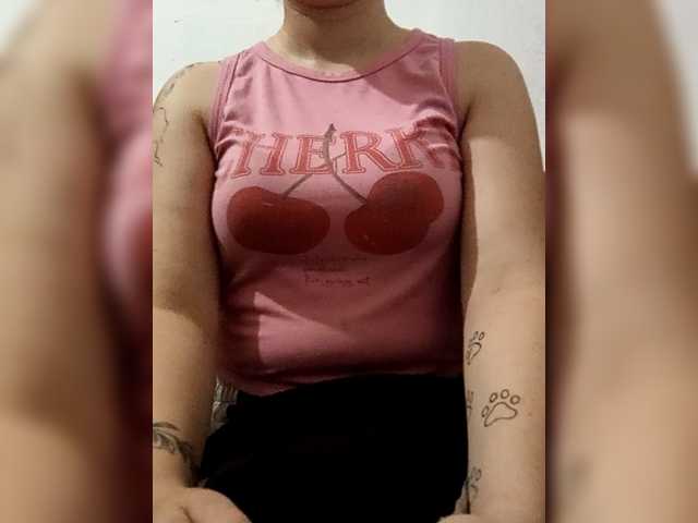 Diana1998 live cam on BongaCams