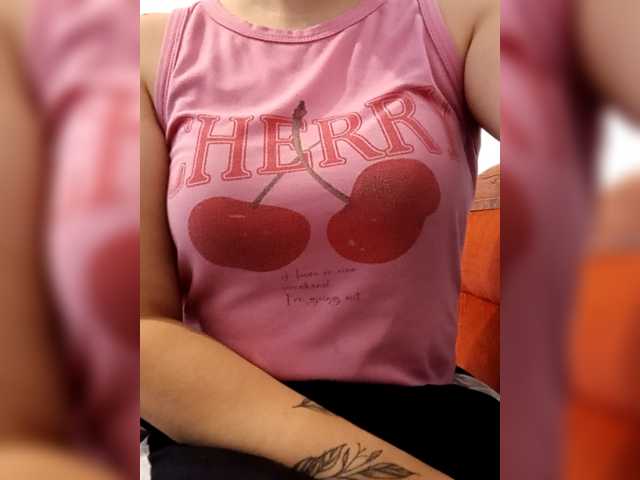 Diana1998 live cam on BongaCams