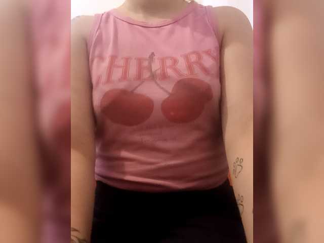 Diana1998 live cam on BongaCams