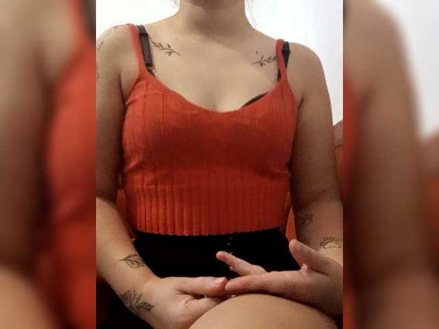Diana1998 live cam on BongaCams