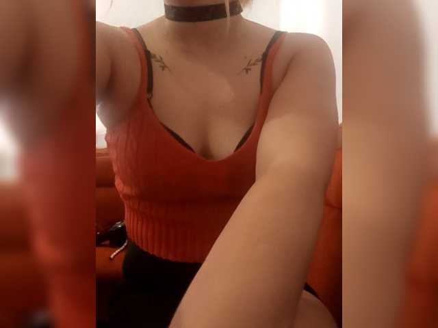 Diana1998 live cam on BongaCams