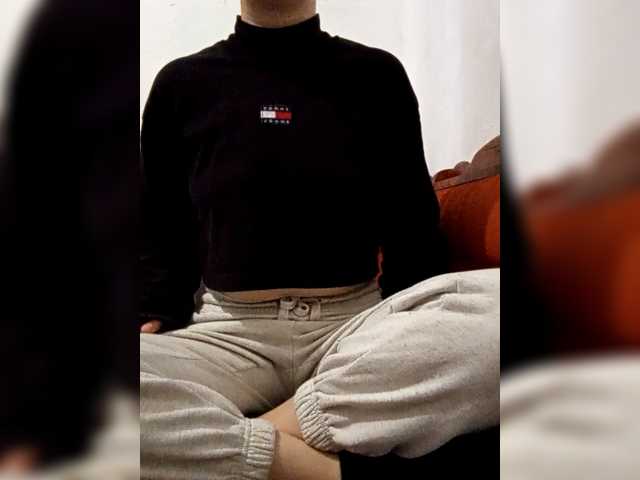 Diana1998 live cam on BongaCams
