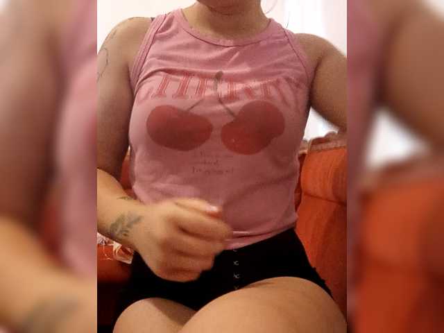 Diana1998 live cam on BongaCams