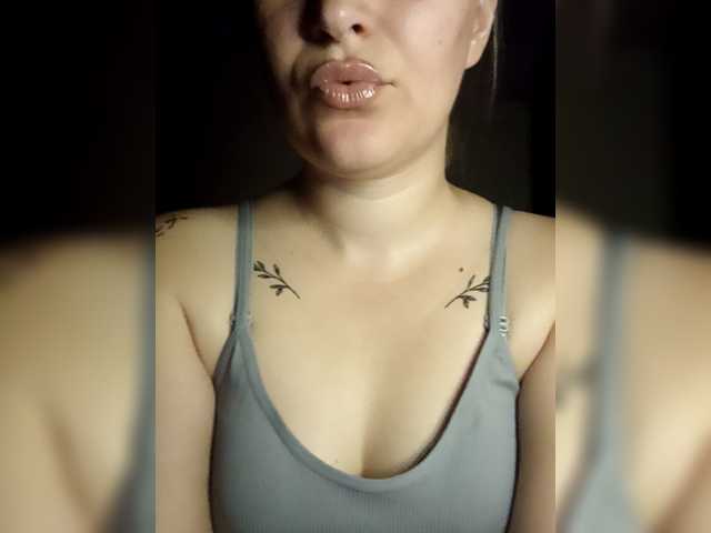 Diana1998 live cam on BongaCams