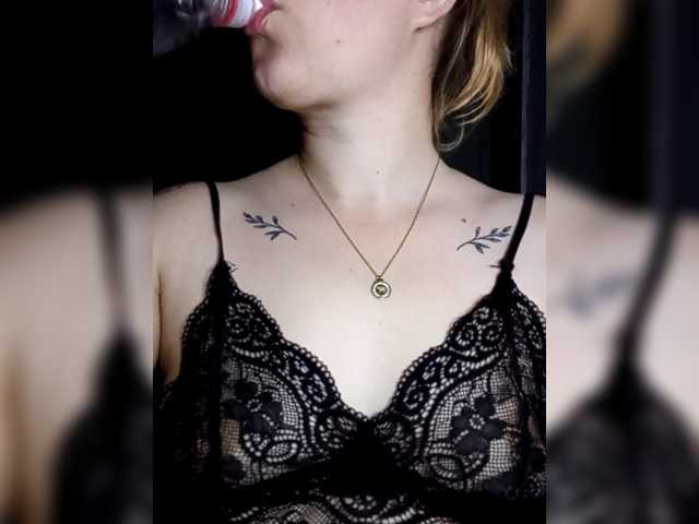 Diana1998 live cam on BongaCams