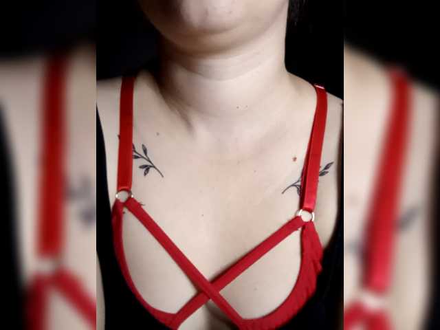 Diana1998 live cam on BongaCams