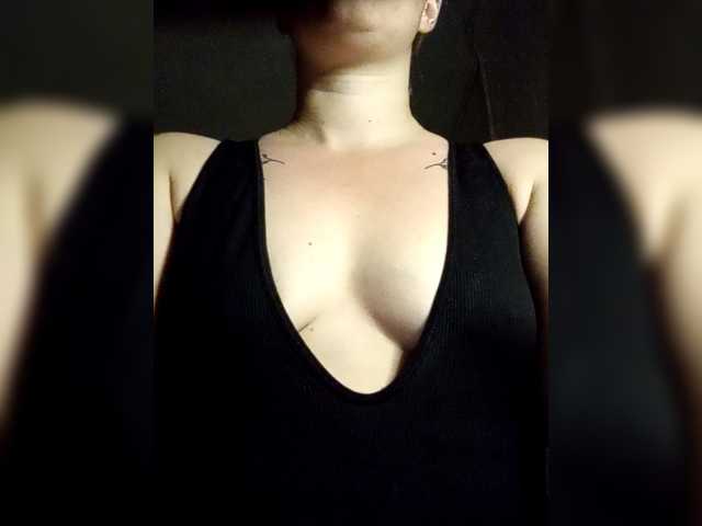 Diana1998 live cam on BongaCams