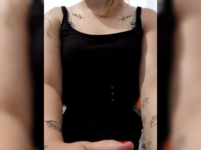 Diana1998 live cam on BongaCams