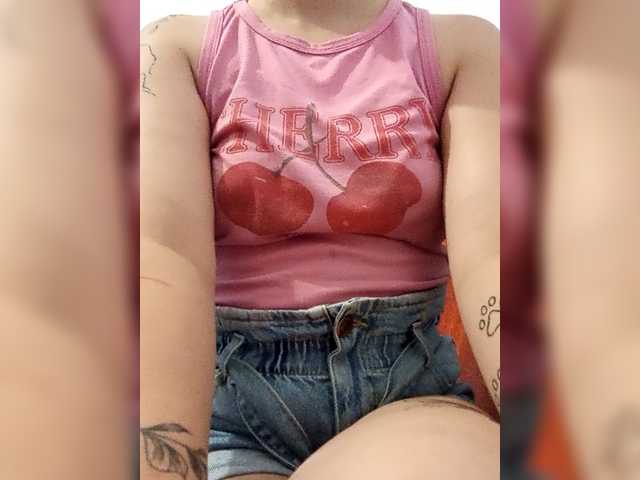 Diana1998 live cam on BongaCams
