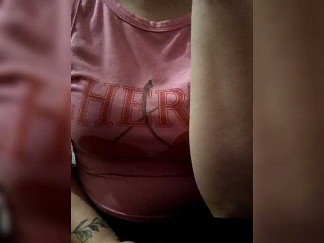 Diana1998 live cam on BongaCams